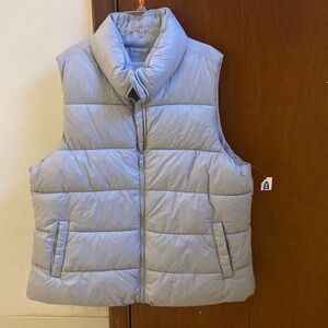 Women’s Old Navy Light Gray Puffer Vest